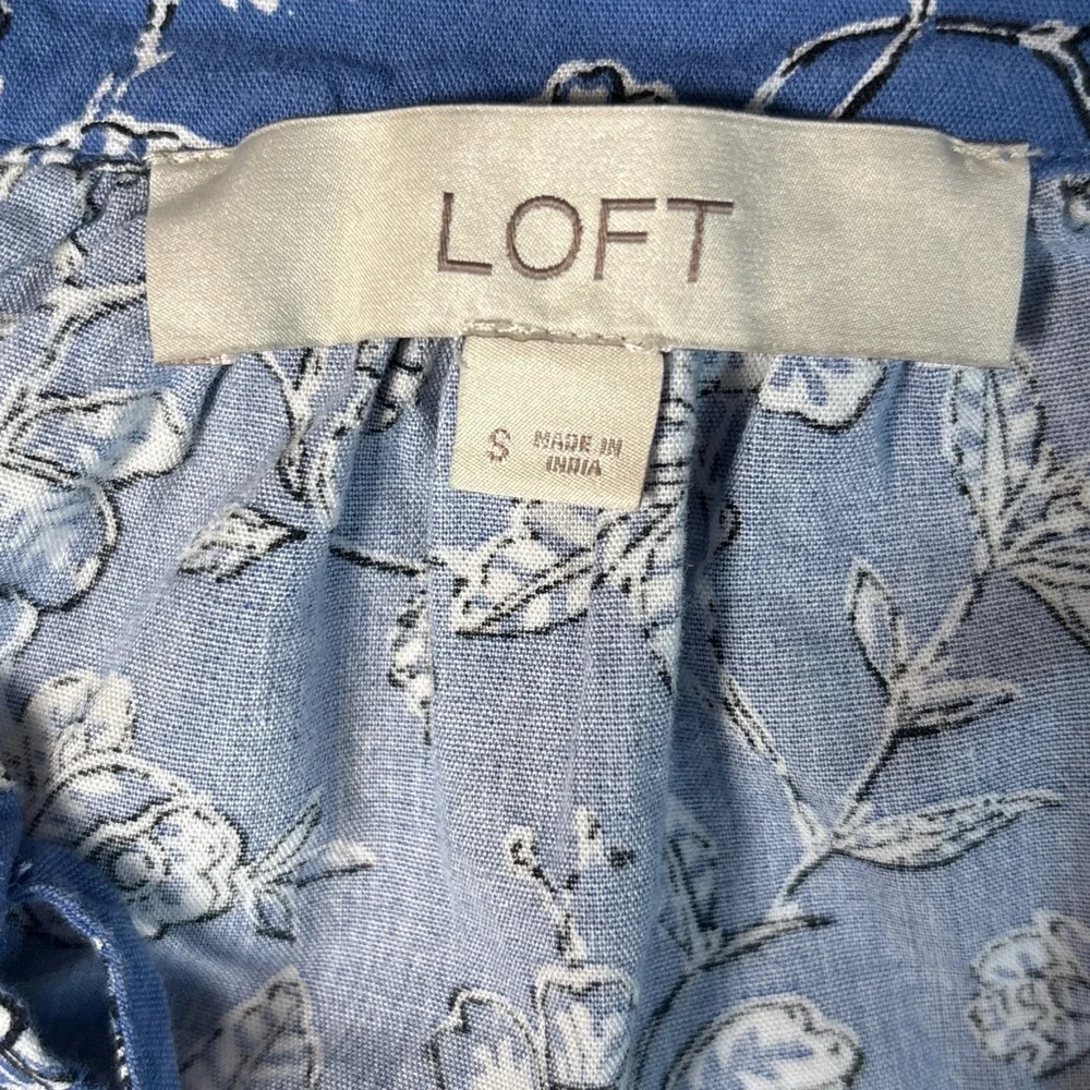 LOFT Blue White Floral Puff Sleeve Blouse Top Split Tie Neck Cottagecore Boho S